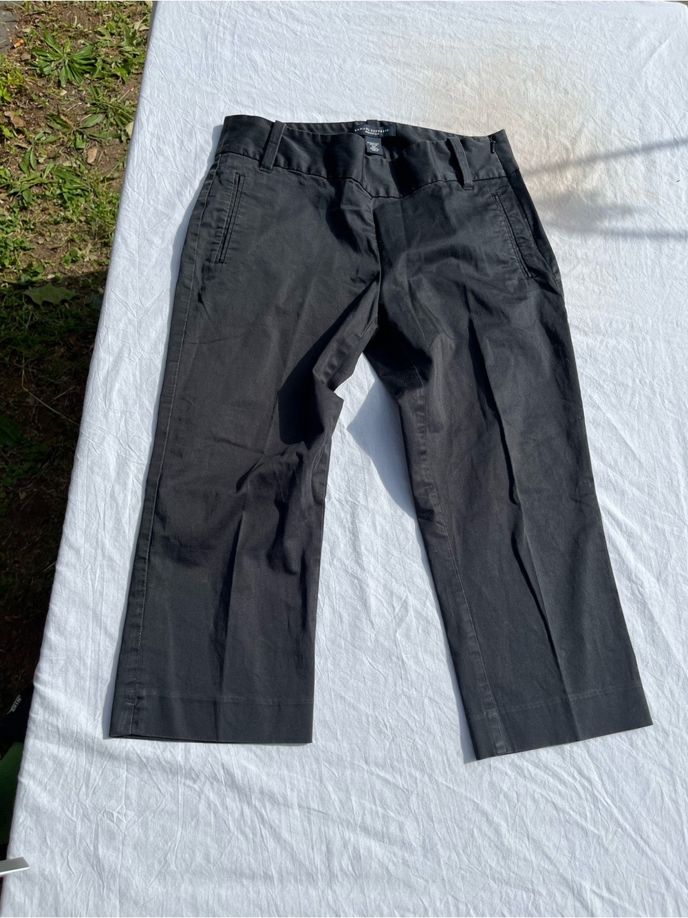 Banana Republic women Black  Dress crop Pants size 4